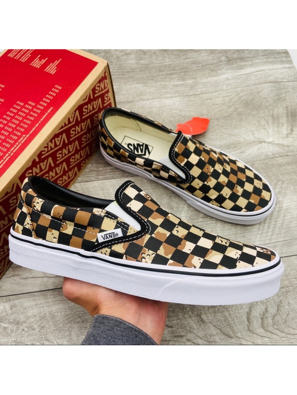 NWT Vans Classic Slip-On Sneakers
